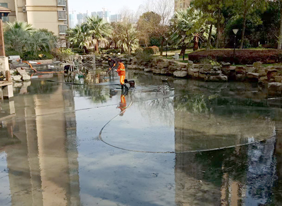 营山景观池淤泥清理